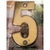 Domovní číslo Domovní číslo "5"