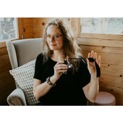 Výroba přírodního parfému v Halounech u Prahy – Hledejceny.cz