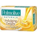 Palmolive Naturals Indulging Delight toaletní mýdlo Milk & Honey 90 g