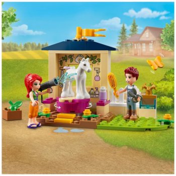 LEGO® Friends 41696 Čištění poníka ve stáji