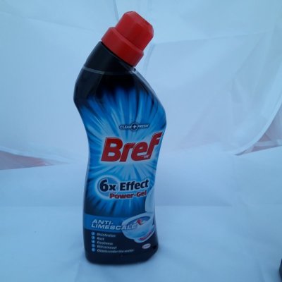 Bref WC gel Lemonitta 700 ml – HobbyKompas.cz