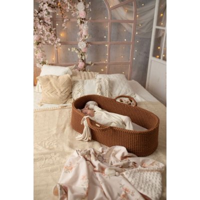 Háčkovaný Mojžíšův koš z bavlny ručně vyrobený s matrací pro miminka Čokoládový – Zboží Dáma