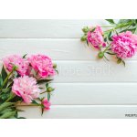 WEBLUX 313371368 Samolepka fólie Pink peony flowers on white wooden table. womans day or wedding background. Top view. Květy růžové pivoky na bílém dřevěném stole. Zens rozměry 100 x 73 cm – Hledejceny.cz