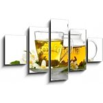 Obraz 5D pětidílný - 125 x 70 cm - green tea with jasmine in cup and teapot isolated on white zelený čaj s jasmínem v šálku a čajové konvice izolovaných na bílém – Sleviste.cz