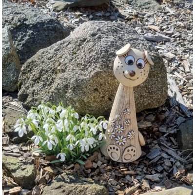 Keramický pes se sedmikráskou - dekorace do zahrady - 47 cm – Zboží Dáma