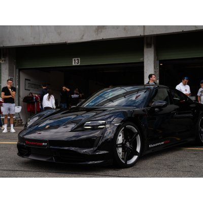Spolujízda v Porsche Taycan na okruhu – Zboží Mobilmania