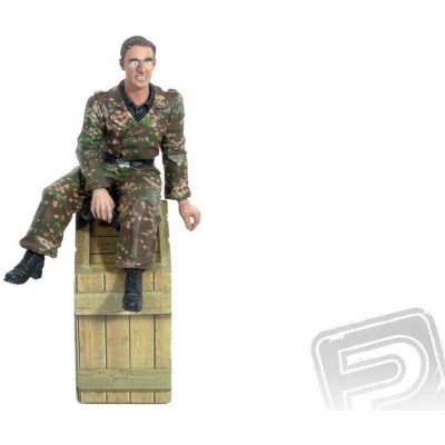 TORRO 1/16 figurka sedící obsluhy vysílačky Funker – Sleviste.cz