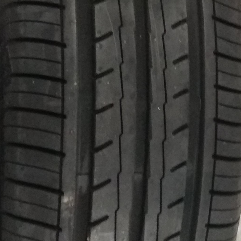 Yokohama BluEarth ES32 205/40 R17 84V