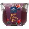 Svíčka GLADE Berry Festive Kiss 204 g