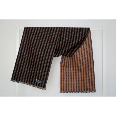 Šála z česaného hedvábí kávovo-černá se vzorem oboustranná – Sleviste.cz