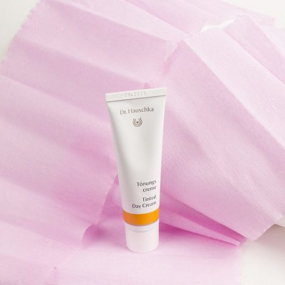 Dr. Hauschka Tinted Day Cream 30 ml – Zboží Mobilmania