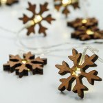 Eurolamp LED světelný řetěz s dřevěnými sněhovými vločkami barva teplá bílá 10 ks LED – Hledejceny.cz