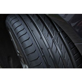 Nokian Tyres zLine 255/60 R18 112V