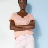 Dámská Trička Jednobarevné tričko s tuniským výstřihem broskvová