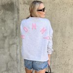Světle šedá prémiová mikina s růžovým nápisem MOMMY – Sleviste.cz