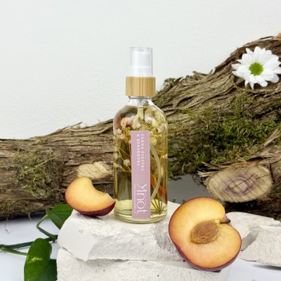 KNOT Soy Candle bytová vůně Černá švestka a Rebarbora 180 g – Hledejceny.cz