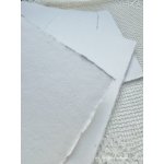 Olino Paperworks Int BV Bavlněný ruční papír A4 s přírodním okrajem - ivory 300 gr – Zboží Dáma