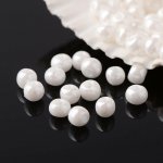 Skleněný rokajl - 8/0 - 3 mm - perleťově bílý - třída A - 1 g – Sleviste.cz