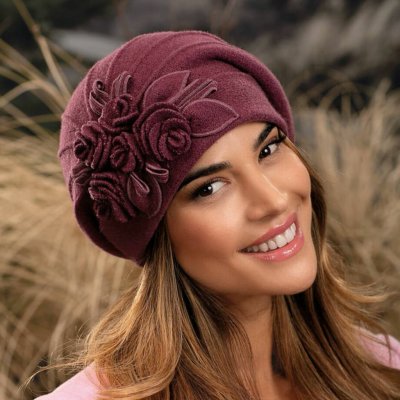 Krumlovanka dámská zimní čepice s květem Woolmark W-0842/802 fialová – Hledejceny.cz