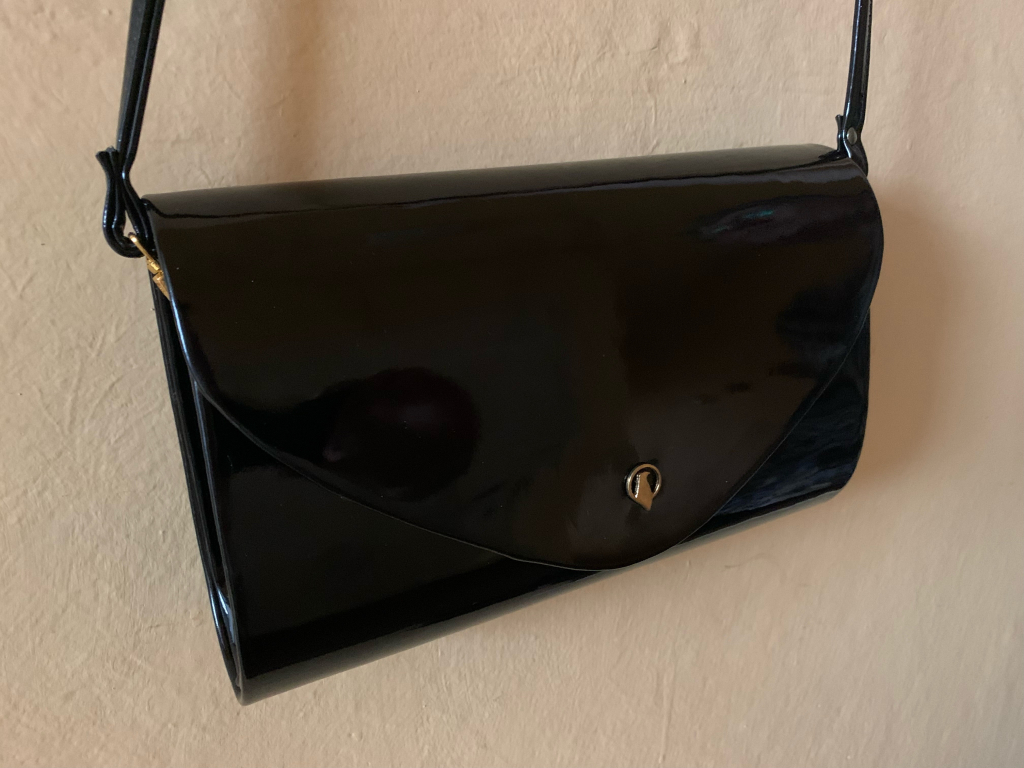 Felice Clutch F15 black SHINY černá