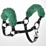 Černá ohlávka z koženky se zeleným beránkem M – Sleviste.cz