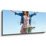 Obraz 1D panorama - 120 x 50 cm - Beautiful young woman with a vintage bike in the field. Krásná mladá žena s vintage kolo v poli. – Hledejceny.cz