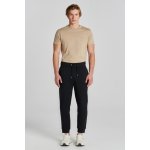 Gant REG SHIELD Sweatpants černá – Sleviste.cz