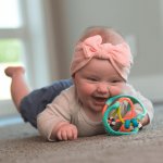 SASSY Chrastítko Busy Ball – Zboží Mobilmania