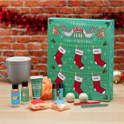 Maxi-Profi Adventní kalendář Friends Central Perk Bath – Sleviste.cz