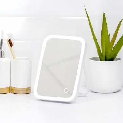 Wenko LED kosmetické zrcátko – Sleviste.cz