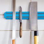 Vyrobce Magnetická lišta na nože a kuchyňské náčiní, délka 38 cm - modrá – Hledejceny.cz