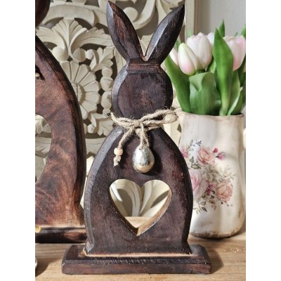 Hnědá dekorace králík z mangového dřeva se srdíčkem 11*2,5*29 cm – Zboží Dáma