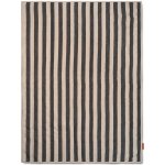 Ferm Living Pikniková deka Grand sand / black – Sleviste.cz