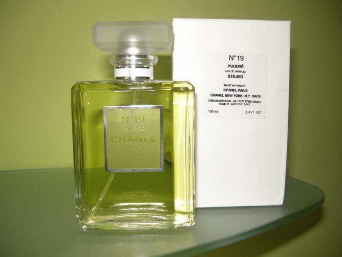 Chanel 19 clearance poudre tester