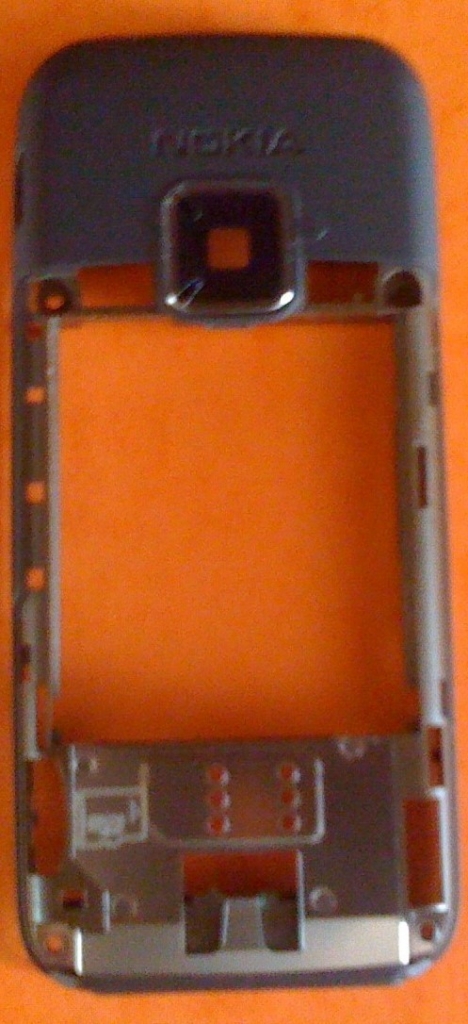 Kryt Nokia E65 střední černý