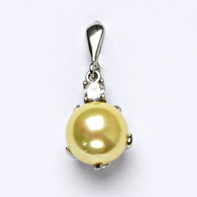 Čištín Stříbrný přívěšek s um. perlou, žlutá perla se skutečným perleťovým leskem P 1190/22