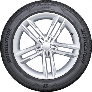 Bridgestone Blizzak LM005 235/50 R19 103V