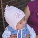 Kojenecká pletená čepice s fleece podšívkou univerzální jahoda – Sleviste.cz