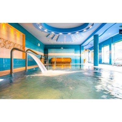 Velký Meder u aquaparku ve Spa & Wellness Hotelu Orchidea *** se snídaní/polopenzí, bazénem, saunami + masáž - 3 dny pro 2 osoby