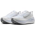 Nike Vomero PLUS HV8150-107 – Sleviste.cz