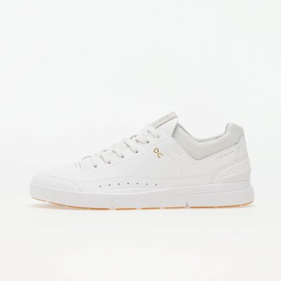 On The Roger Centre Court Men white/gum