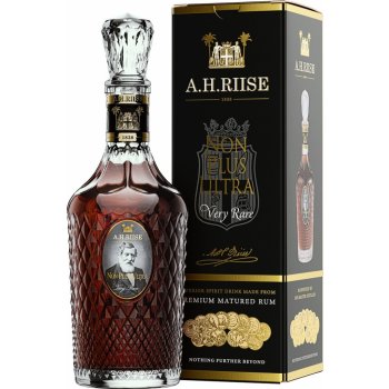 A.H. Riise Non Plus Ultra Black Edition 42% 0,7 l (karton)