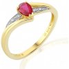 Prsteny Gems Působivý prsten Roya kombinované zlato s brilianty a rubínem 3811952 5 94