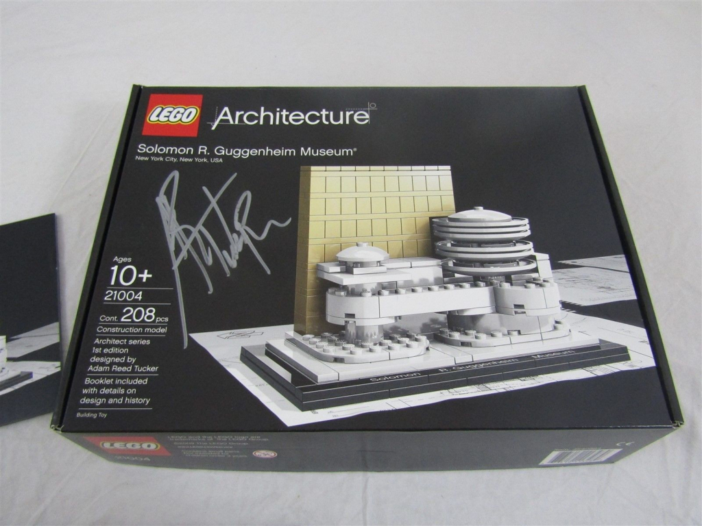 LEGO® Architecture 21004 Solomon R. Guggenheim Museum