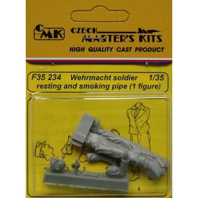 CMK Wehrmacht soldier resting and smoking pipe 1 fig 1:35 – Zbozi.Blesk.cz