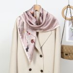 hedvábný šátek pastelový s květinami – Zbozi.Blesk.cz