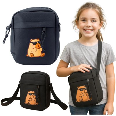LEAN Dětská crossbody taška s kapybarou nastavitelný popruh černá 19 5 × 14 cm – Sleviste.cz