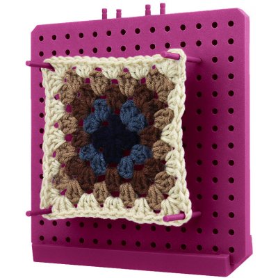 Pro Háčkování Vypínací podložka na čtverce. - verze V2 - 17,5 cm - purpurová – Sleviste.cz