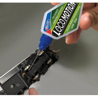 Deluxe Materials Loco Motion olej pro modely vláčků – Zboží Dáma