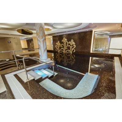 Karlovy Vary exkluzivně v centru: 4* Spa Hotelu IRIS s neomezeným wellness bazénem procedurami a polopenzí 3 dny pro 2 osoby – Zboží Mobilmania